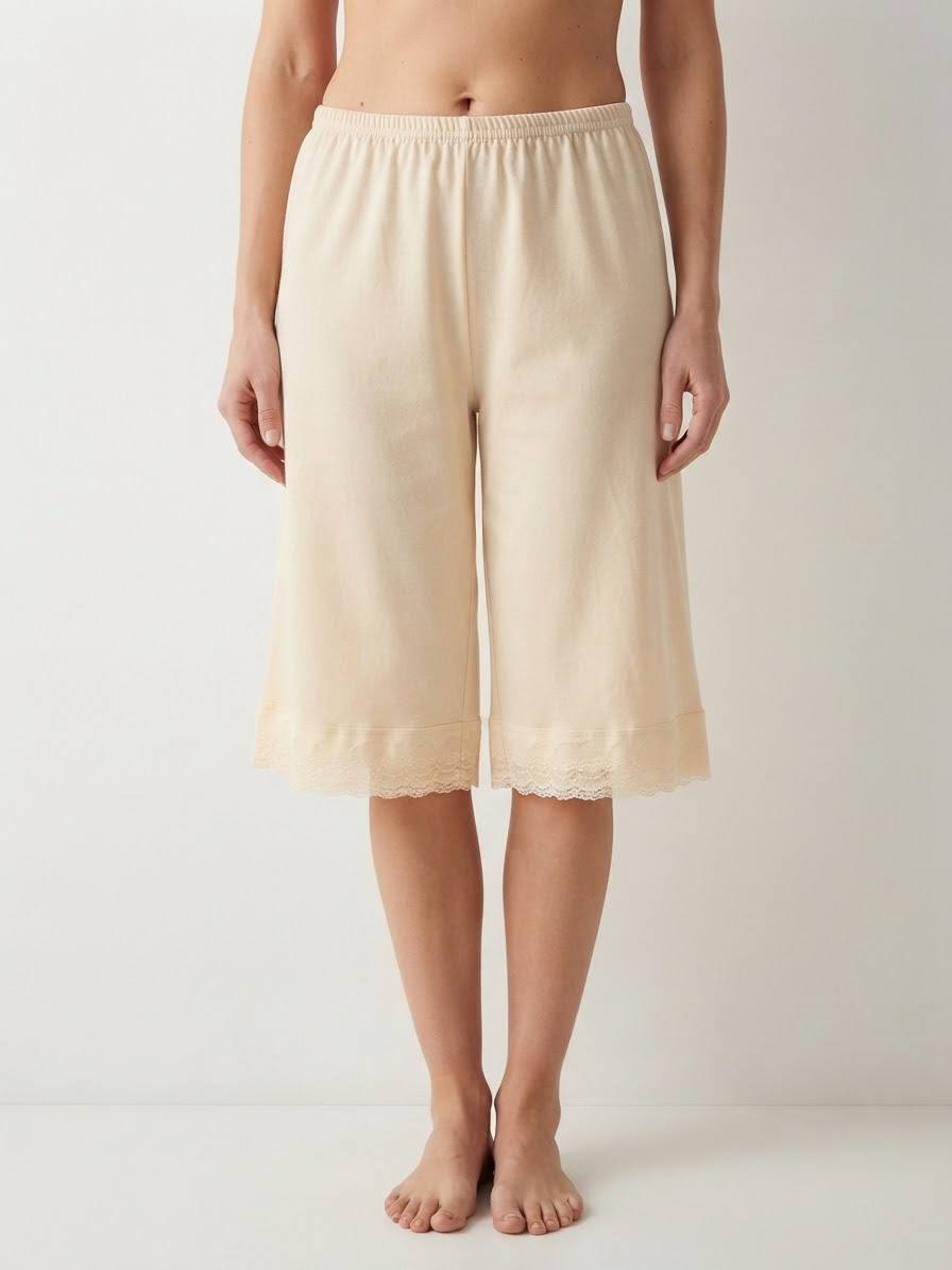 Women's Vanilla Series Knee-Length Lace Trim Inner Shorts